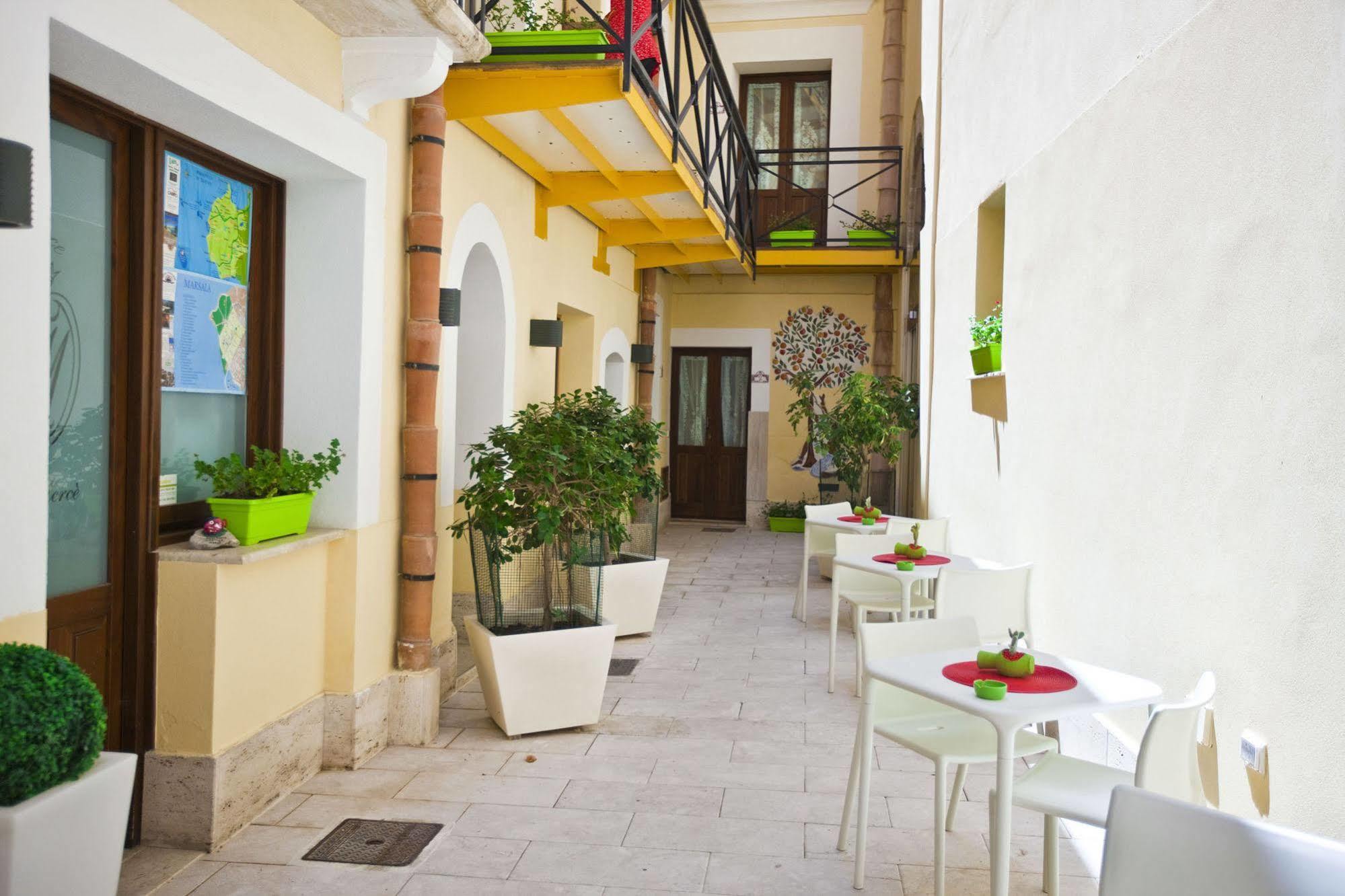 Residence Cortile Merce Trapani Exterior foto